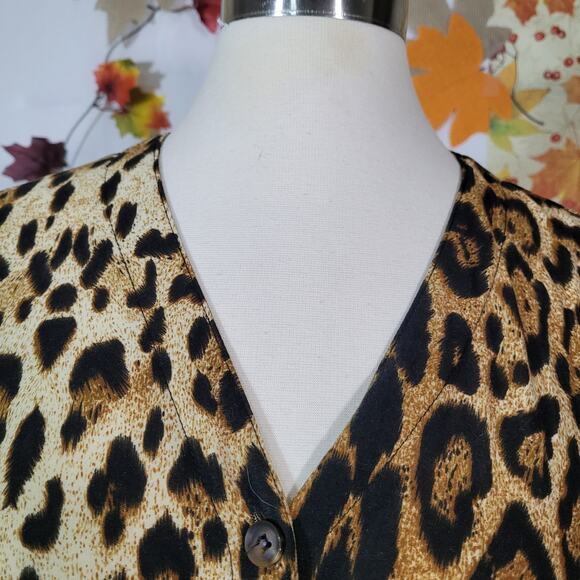 Women's Multicolor Leopard Animal Print Button Front Sweater Pockets Size XXL - Picture 5 of 7